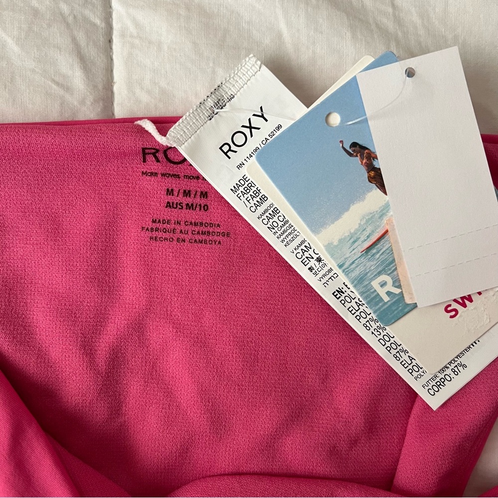 brand new Roxy swimsuit - Picture 4 of 8